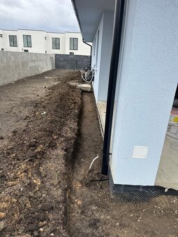 Výkopy, prípojky, spevnené plochy, záhrady na kľúč - 2