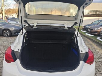 Opel Astra 1.4 R.V.2011 138 000 km 74 kW - 2