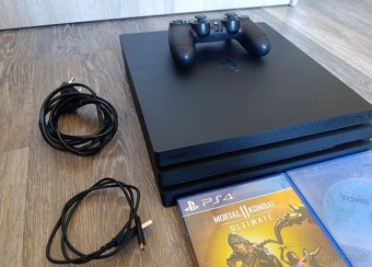 Sony PlayStation 4 1TB PRO + 1x ovládač A 2x hra PS4 - 2