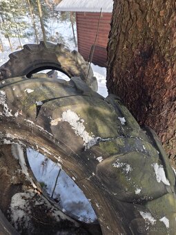 Predam pneu 12,4/24 znacka barum - 2