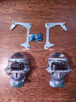 Bi-xenon projektory - 2