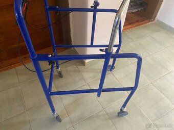 Predám G Aparat-choditko - 2