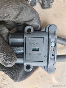 Konektory s kablami na 24 V bateriu - 2