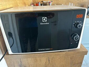 Mikrovlnka - Electrolux - 2