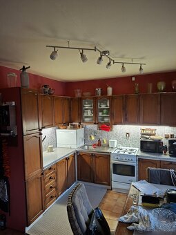 Kuchynská linka v tvare L. - 2