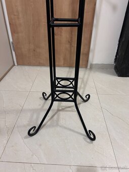 Oceľový vešiak - 2