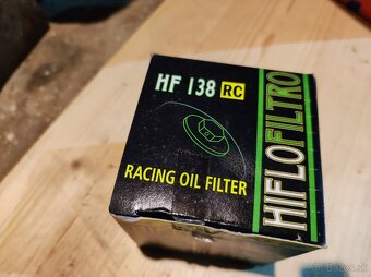 Olejový filter HF 138 RC - 2