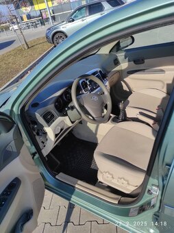 Hyundai accent - 2