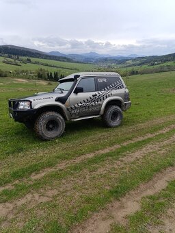 Predám Nissan patrol y61 - 2