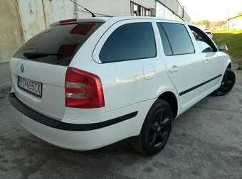 Predám Škoda Octavia Combi ll 1.9 TDI Elegance DSG - 2