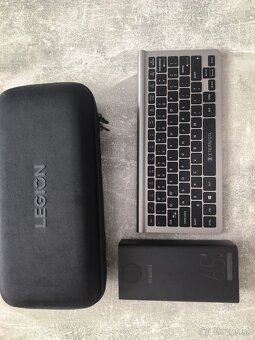 Lenovo Legion Go 8APU1 1 TB Shadow Black - 2