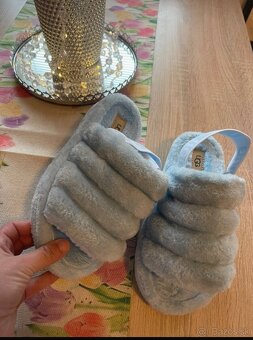 Ugg - 2