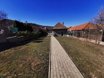 41121-Menší rodinný dom v Malých Uherciach, 685 m2 - 2