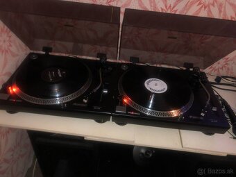 Turntable Sound System - 2