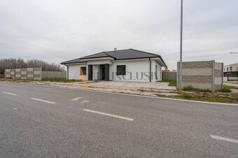 ALL INCLUSIVE l EXKLUZÍVNY 5 IZBOVÝ BUNGALOV V ADY PARK, DU - 2