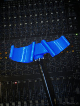 drziak dvoch SHURE SM57 mikrofonov 55° - 2