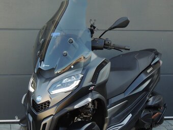 PIAGGIO MP3 530 HPE 2024 ABS ASR SPIATOČKA,,B"vodičák - 2