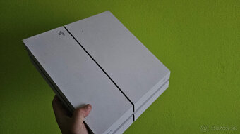 Sony Playstation 4 500GB - na náhradné diely - 2