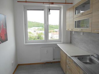 Prenájom bytu 3 + 1 s balkónom v Čadci-širšie centrum - 2