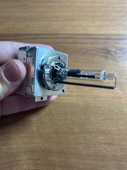 Predám xenónové výbojky Philips D1R 35W - 2