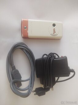 Predám Sony Ericsson w200i - 2