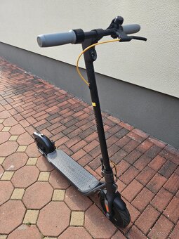 Elektrokolobežka Ninebot KickScooter F30E - 2