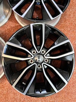 5x114,3 R18 Originál alu Honda H-RV - stav nových - 2