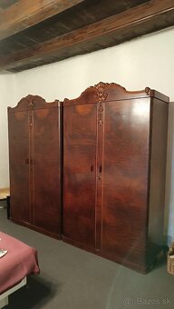 Novoročná cena Predám 2 starožitné skrine - 2