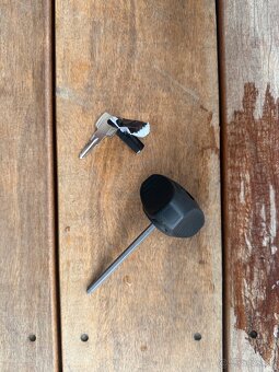 Priečniky Thule BMW 5 G31 Touring Edge black - 2