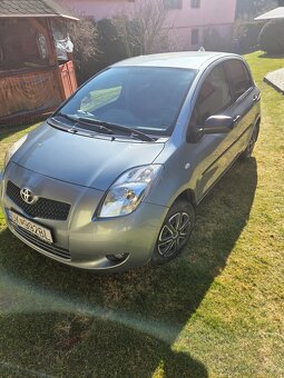 Toyota yaris - 2
