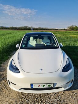 Tesla Model Y - 2