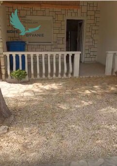 Apartmán s dvorom len 80m od mora na ostrove Vir v Chorvátsk - 2
