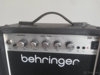 Behringer 10W - 2
