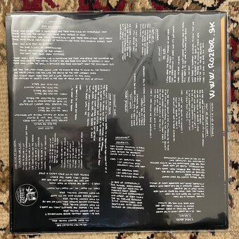 Rozpor V lete oi, v zime crust vinyl nový - 2