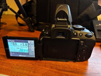 Nikon D5100 - 2