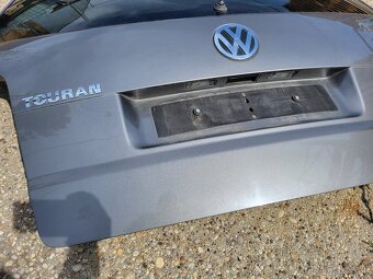 Volkswagen touran kufrove dvere - 2
