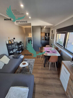 Exkluzívne zariadená novostavba domu s výhľadom na more v Ch - 2