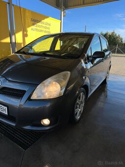 Toyota Corolla Verso Kombi - 2