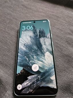 Google Pixel 8 - 2