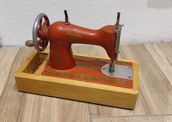 Retro detský šijací stroj - 2