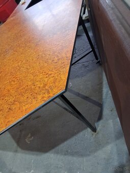 Predám veľký retro stôl – 160 × 160 cm, výška 76 cm - 2