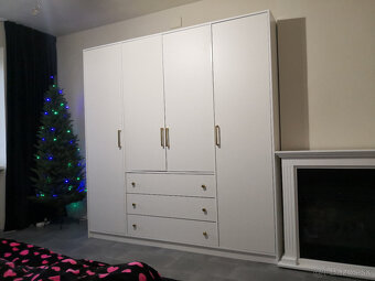 Skriňa Bali D4 Retro biela nová - 2