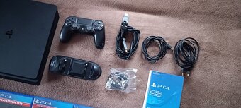 Ps4 slim s hrami - 2