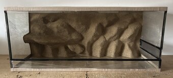 Terárium 120x50x50 s 3D stenou - 2