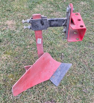 Jednostranný pluh na malotraktor - 2