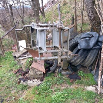 Trojradličný pluh za traktor - 2