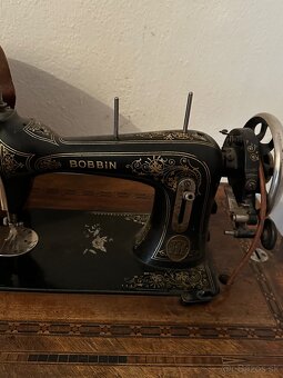 Šijací stroj bobbin - 2