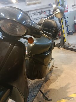 Skúter Aprilia 50 - 2