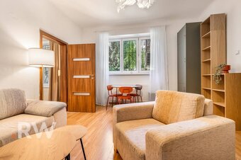 Pri PREZIDENTSKOM PALÁCI - DVOR - 2 izb. - 51,19 m2 - OKNA D - 2