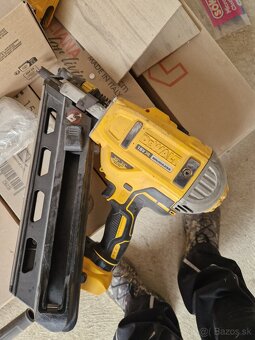 Dewalt klincovačka - 2